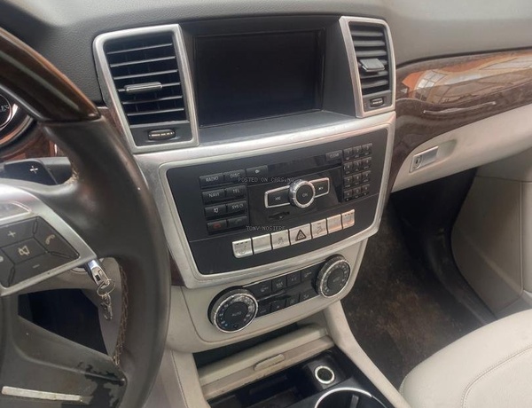 Foreign Used Mercedes Benz ML350 2012 for Sale In Igando Lagos