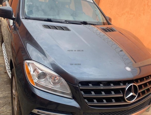 Foreign Used Mercedes Benz ML350 2012 for Sale In Igando Lagos