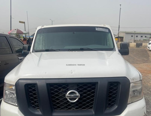 Foreign Used Nissan NV1500 2015 van for Sale In Yaba Lagos