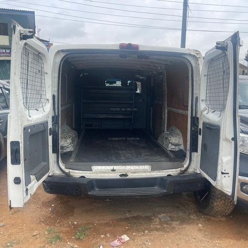 Foreign Used Nissan NV1500 2015 van for Sale In Yaba Lagos