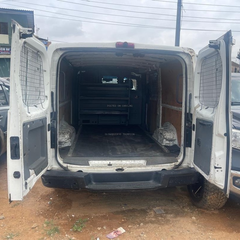 Foreign Used Nissan NV1500 2015 van for Sale In Yaba Lagos image
