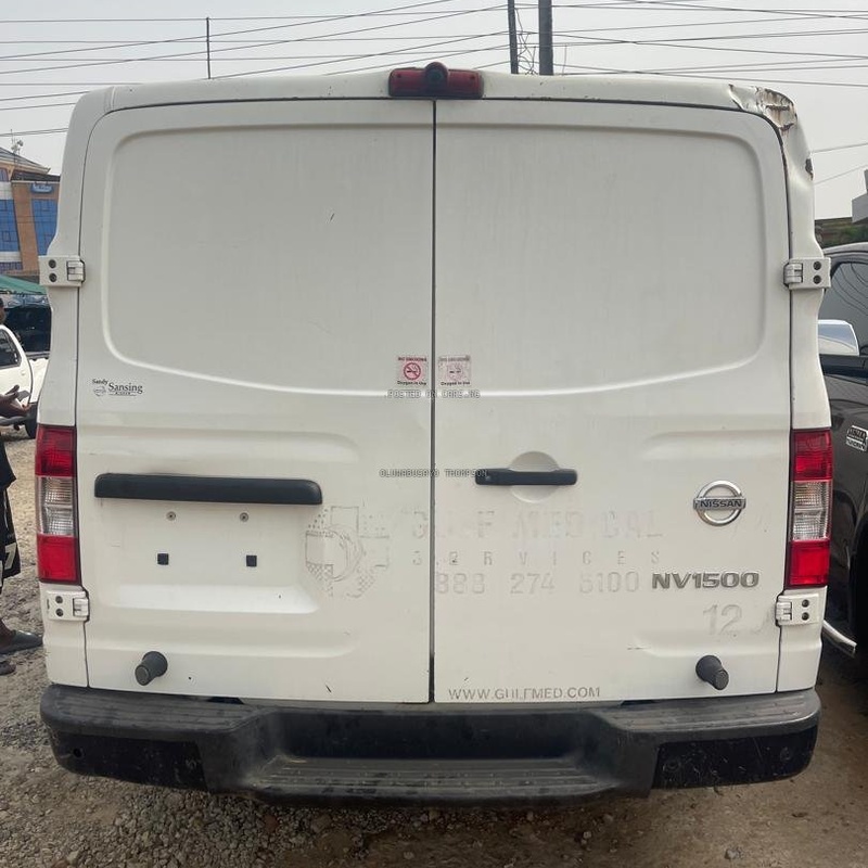 Foreign Used Nissan NV1500 2015 van for Sale In Yaba Lagos image