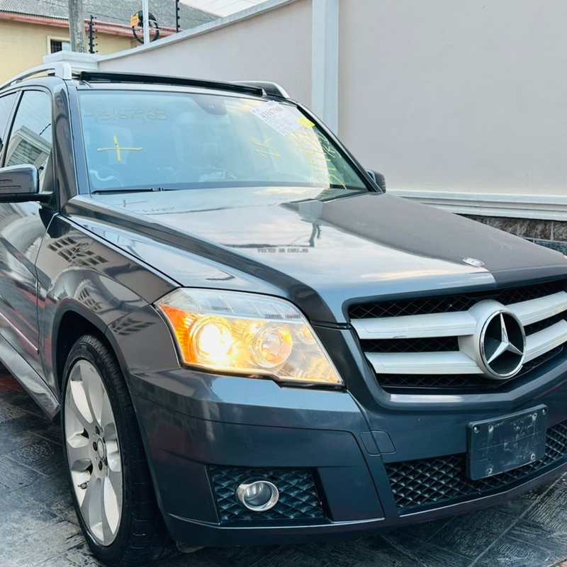 FOREIGN USED MERCEDES BENZ GLK350 2010 FOR SALE IN LAGOS image