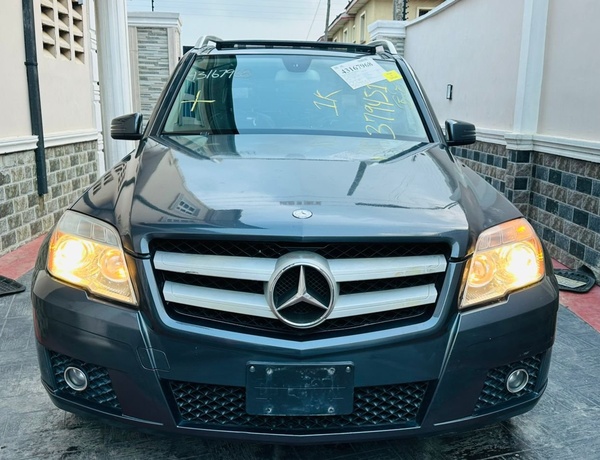 FOREIGN USED MERCEDES BENZ GLK350 2010 FOR SALE IN LAGOS