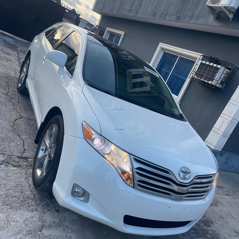 Foreign Used Toyota Venza 2010 for Sale In Lagos image