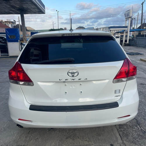 Foreign Used Toyota Venza 2010 for Sale In Lagos