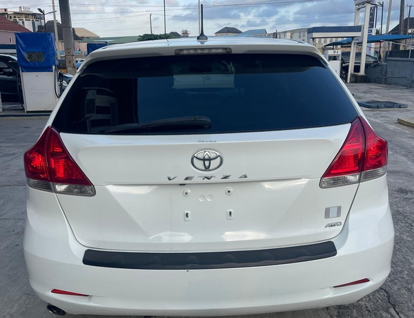 Foreign Used Toyota Venza 2010 for Sale In Lagos