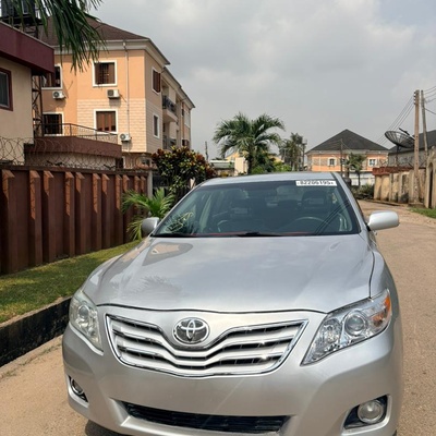 2010 Toyota Camry XLE for Sale In Lagos