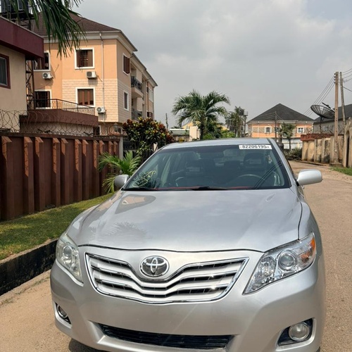 2010 Toyota Camry XLE for Sale In Lagos