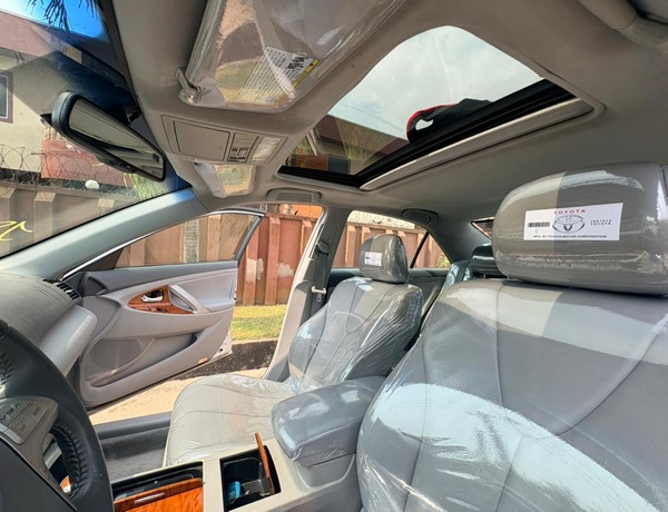 2010 Toyota Camry XLE for Sale In Lagos