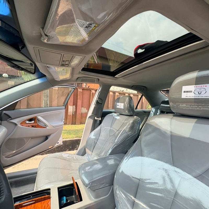 2010 Toyota Camry XLE for Sale In Lagos image