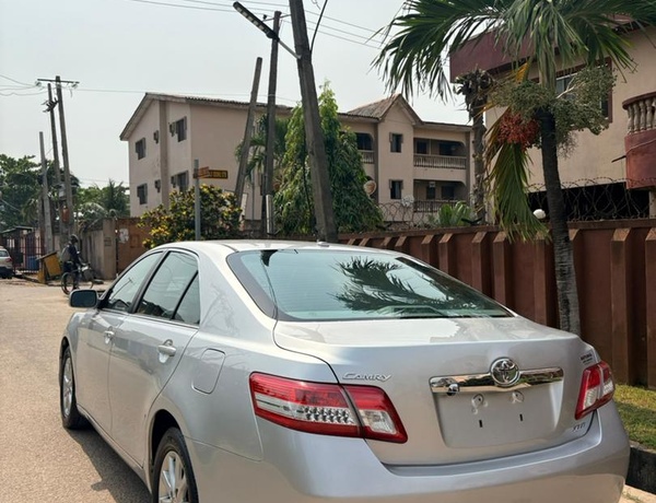 2010 Toyota Camry XLE for Sale In Lagos