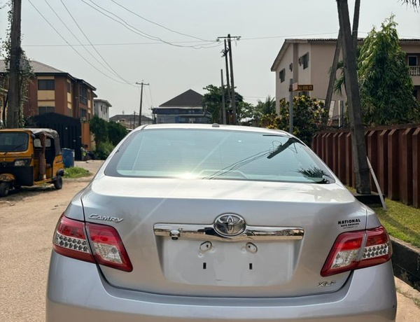 2010 Toyota Camry XLE for Sale In Lagos