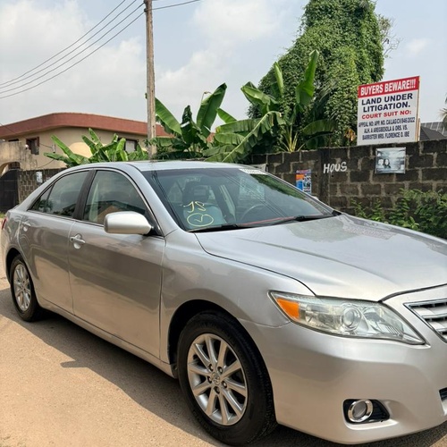 2010 Toyota Camry XLE for Sale In Lagos
