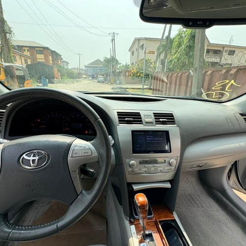 2010 Toyota Camry XLE for Sale In Lagos