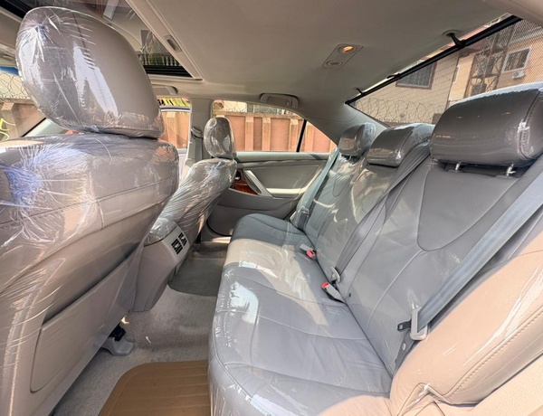 2010 Toyota Camry XLE for Sale In Lagos