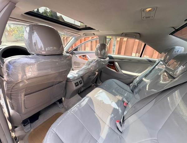 2010 Toyota Camry XLE for Sale In Lagos