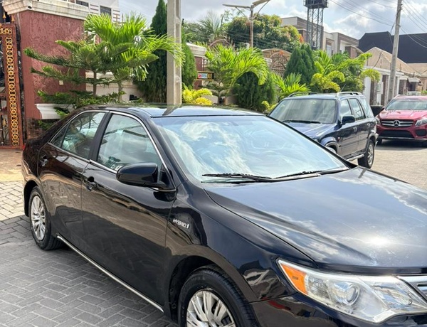 2012 Toyota Camry Hybrid LE for Sale In Lagos