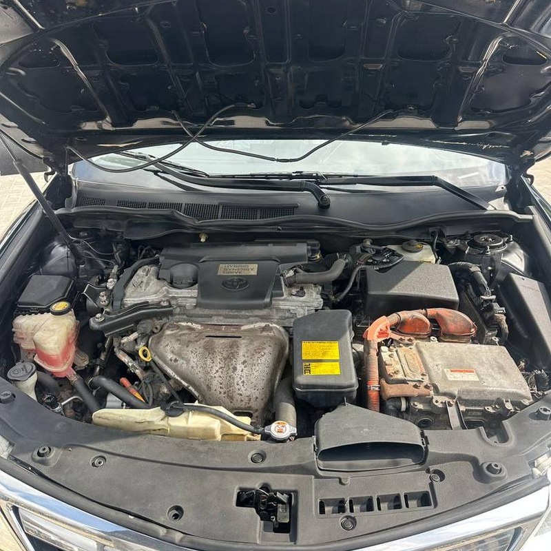 2012 Toyota Camry Hybrid LE for Sale In Lagos image