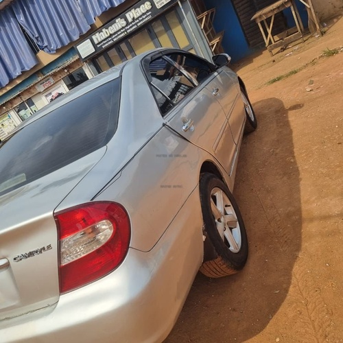 Toyota Camry 2004 for Sale In Lagos