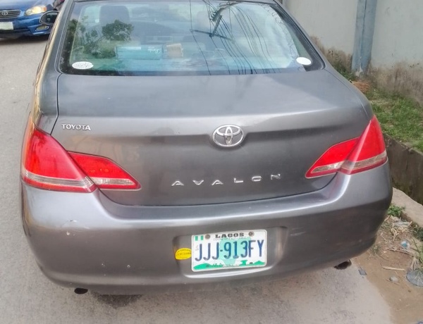 Nigerian Used Toyota Avalon 2007 for Sale In Lagos