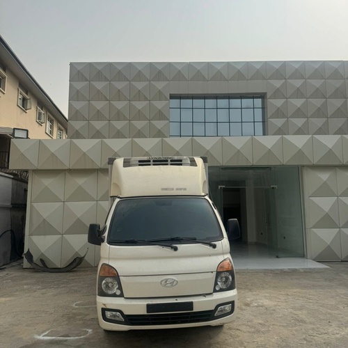 Hyundai Porter II Refrigerated Cooling Truck for Sale In Lagos