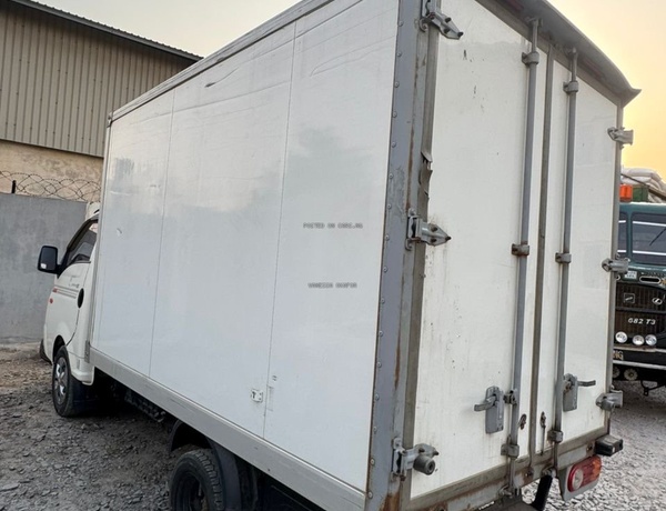 Hyundai Porter II Refrigerated Cooling Truck for Sale In Lagos