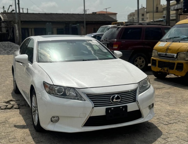 Foreign Used  Lexus ES350 2013 for Sale In Lagos
