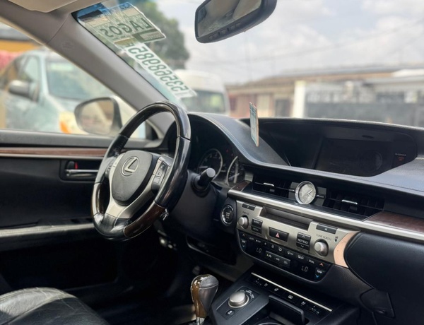 Foreign Used  Lexus ES350 2013 for Sale In Lagos
