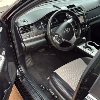 Foreign Used Toyota Camry SE 2014 for Sale In Lagos
