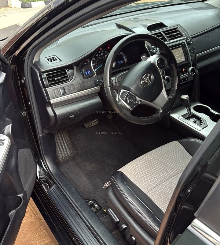 Foreign Used Toyota Camry SE 2014 for Sale In Lagos image