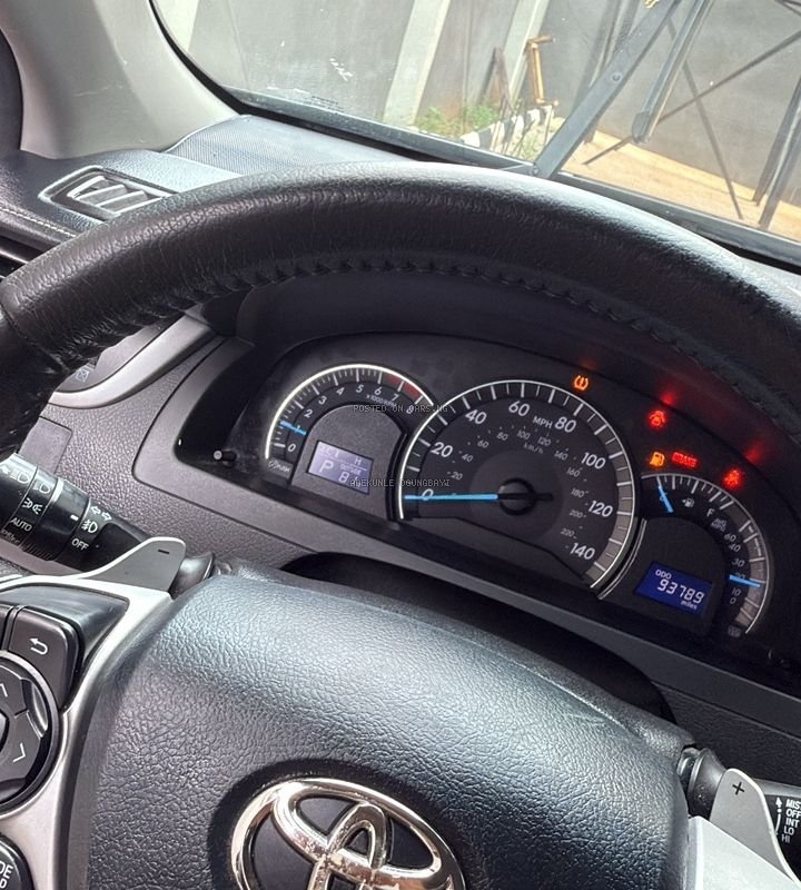 Foreign Used Toyota Camry SE 2014 for Sale In Lagos image