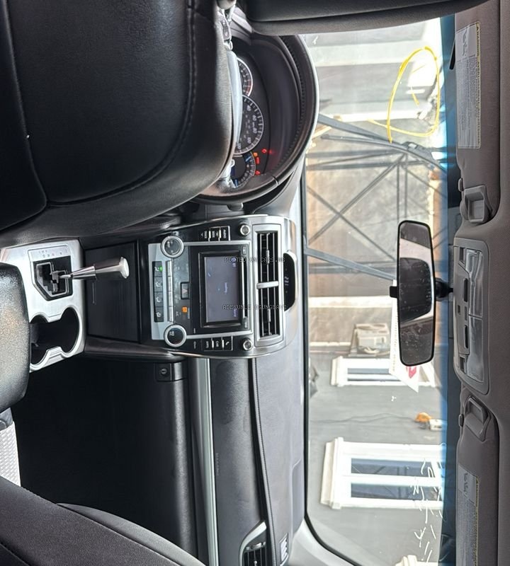 Foreign Used Toyota Camry SE 2014 for Sale In Lagos image