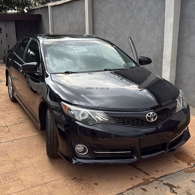 Foreign Used Toyota Camry SE 2014 for Sale In Lagos