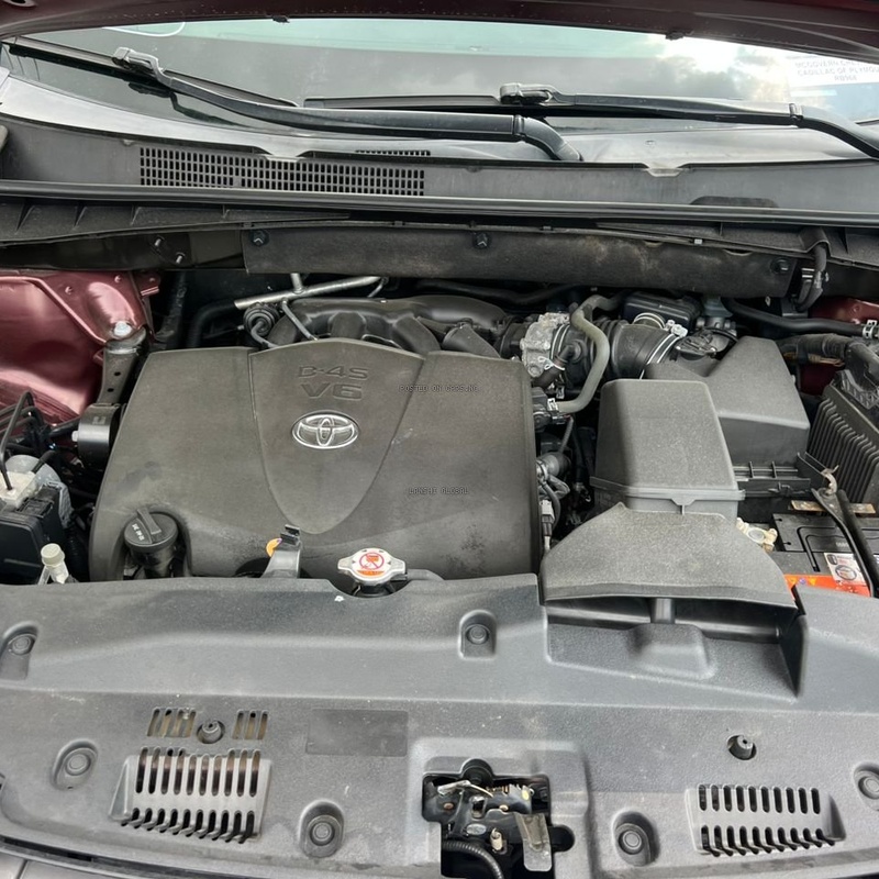 2017 Toyota HighlanderXLE AWD for Sale In Magodo Lagos State image