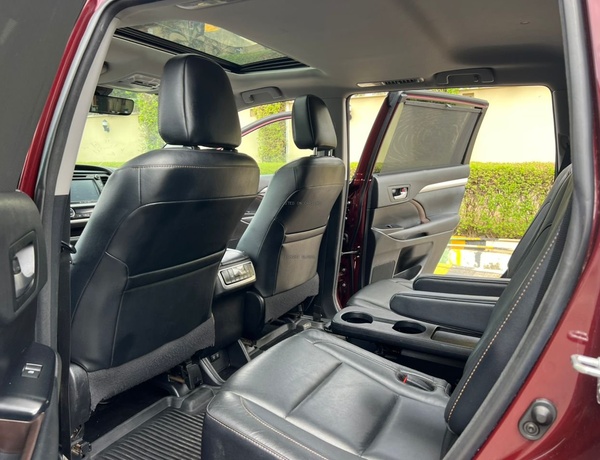 2017 Toyota HighlanderXLE AWD for Sale In Magodo Lagos State