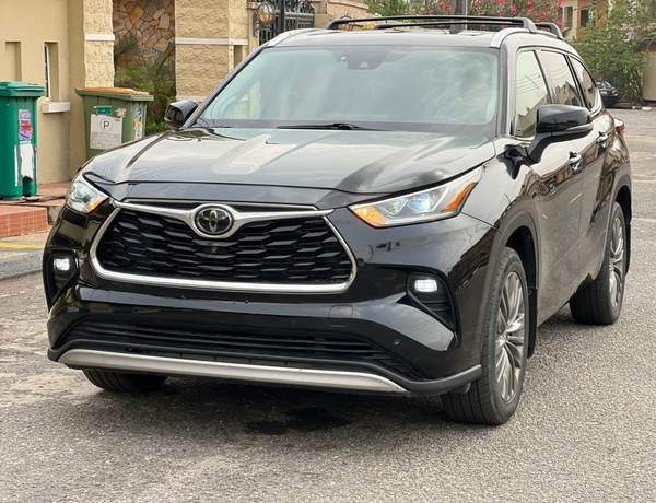2020 TOYOTA Highlander Platinum AWD for Sale In Lagos