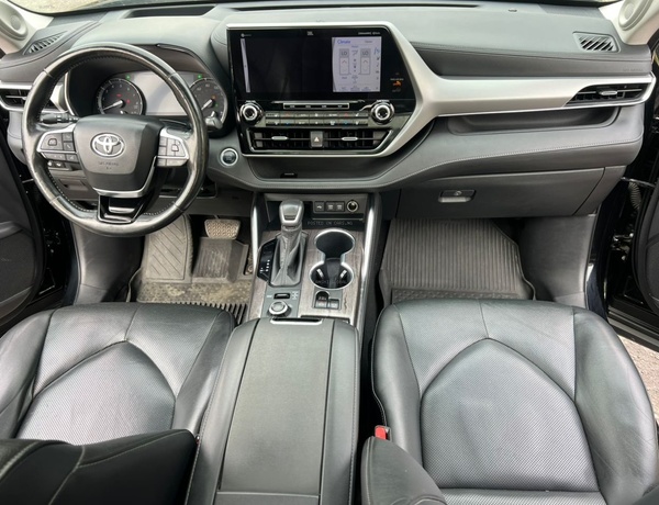 2020 TOYOTA Highlander Platinum AWD for Sale In Lagos