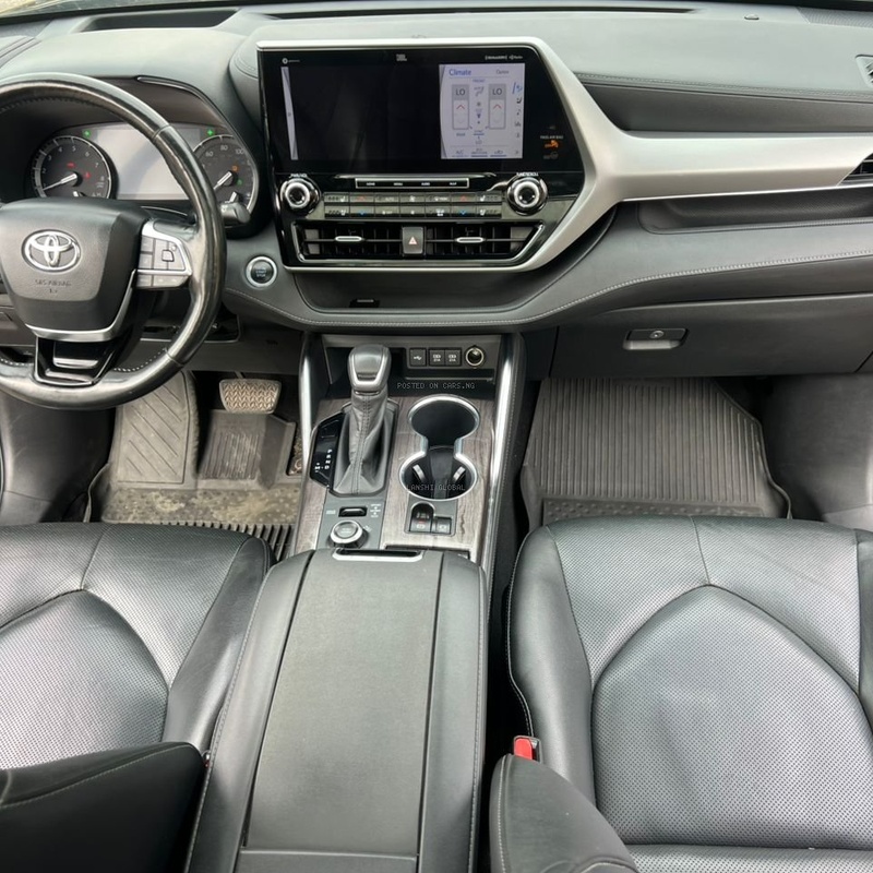 2020 TOYOTA Highlander Platinum AWD for Sale In Lagos image
