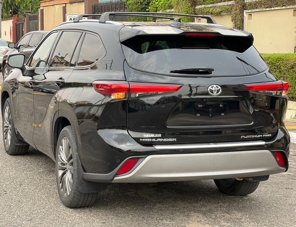 2020 TOYOTA Highlander Platinum AWD for Sale In Lagos