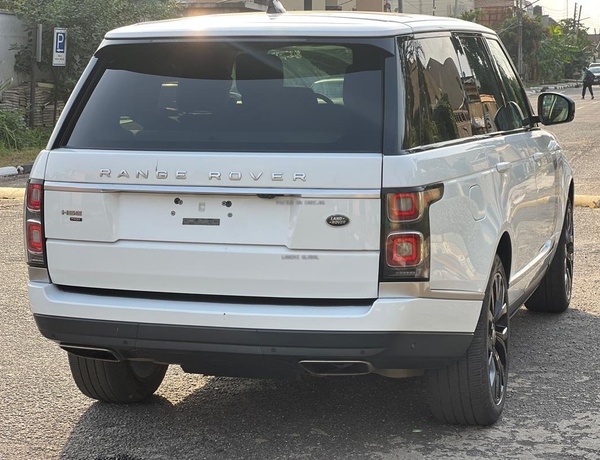 2021 Range Rover Vogue P400 HSE for Sale In Lagos