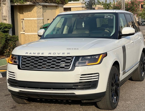 2021 Range Rover Vogue P400 HSE for Sale In Lagos