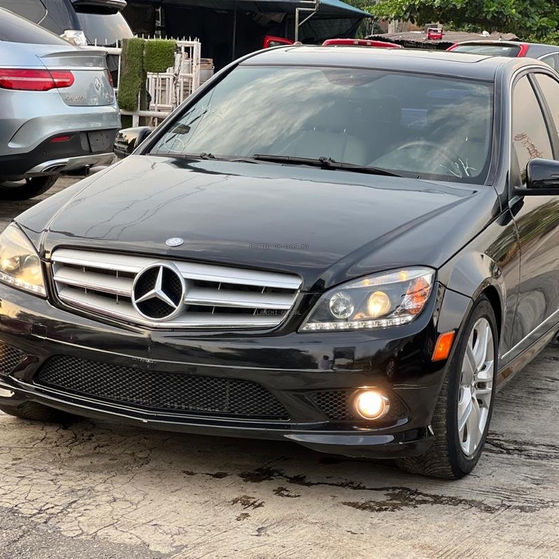Foreign Used 2010 Mercedes-Benz C300 for Sale In Lagos image