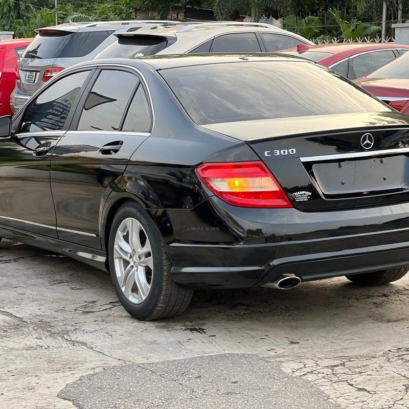 Foreign Used 2010 Mercedes-Benz C300 for Sale In Lagos image