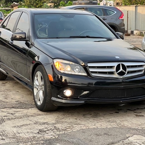 Foreign Used 2010 Mercedes-Benz C300 for Sale In Lagos