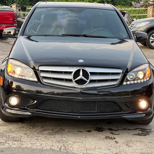 Foreign Used 2010 Mercedes-Benz C300 for Sale In Lagos