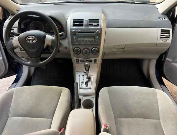 Foreign Used 2011 Toyota Corolla LE for Sale In Lagos