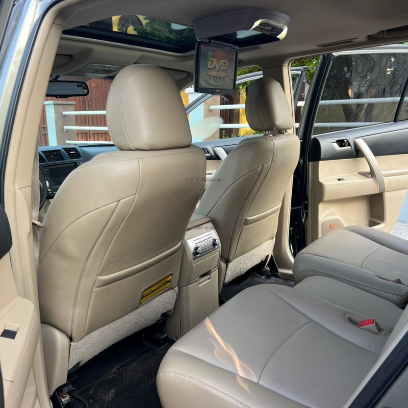 Foreign Used 2011 Toyota Highlander Sport for Sale In Lagos image