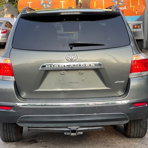 Foreign Used 2011 Toyota Highlander Sport for Sale In Lagos