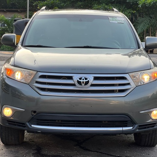 Foreign Used 2011 Toyota Highlander Sport for Sale In Lagos
